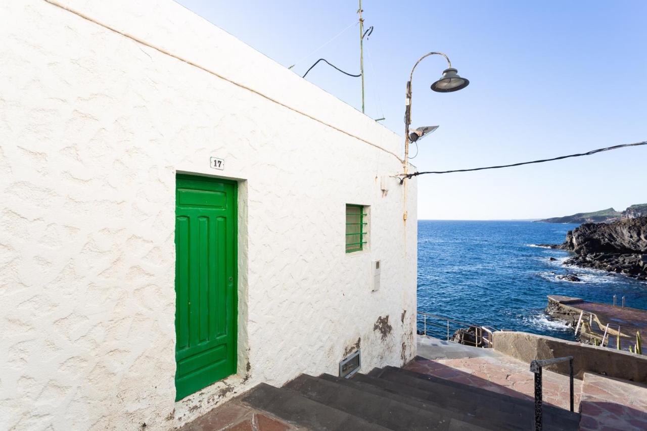 Home2Book Charming Sea Front House El Escobonal المظهر الخارجي الصورة